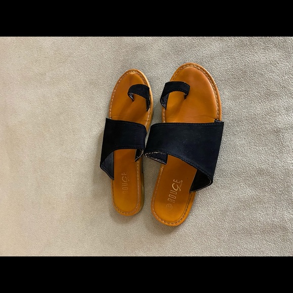 Cute black sandals - Picture 2 of 2